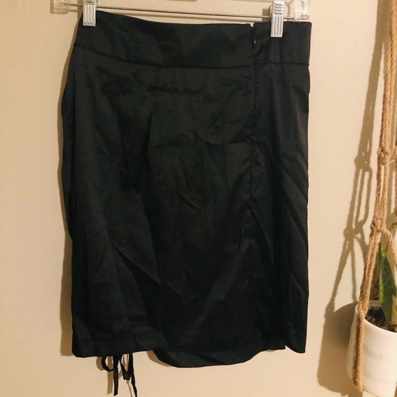 Wildcat Black Silky Tie Skirt Mini Black Plus - Picture 5 of 5